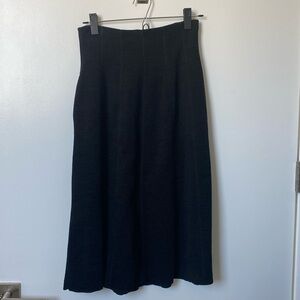 Banana Republic Long Skirt in Size 4P